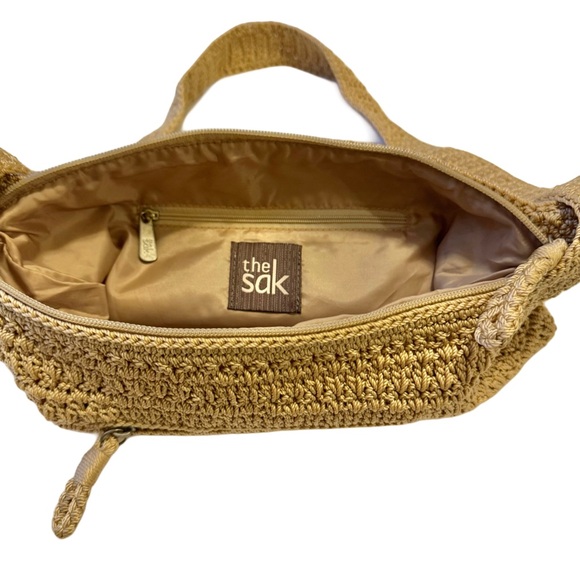 “The Sak” Beige Crochet Shoulder Bag - Vintage 1990’s - Picture 4 of 9